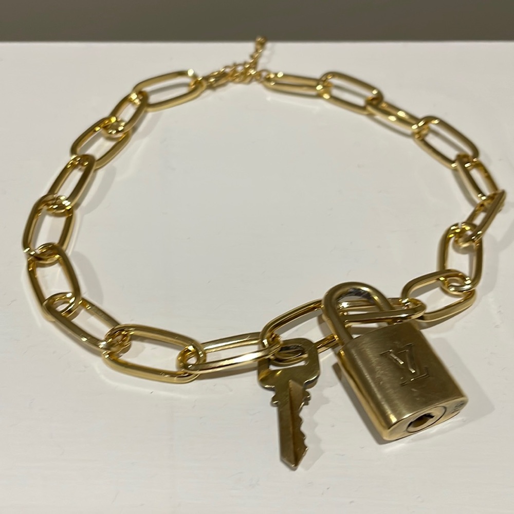Louis Vuitton padlock Necklace